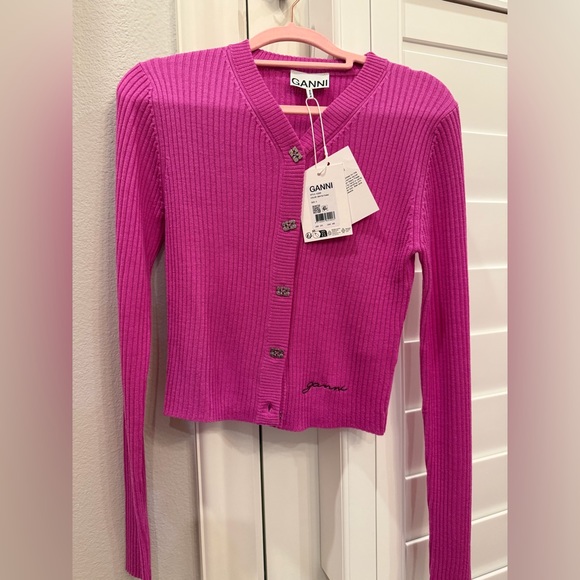 Ganni Sweaters - Ganni Ribbed V-Neck Cardigan in Magenta Pink. Wool. Size S